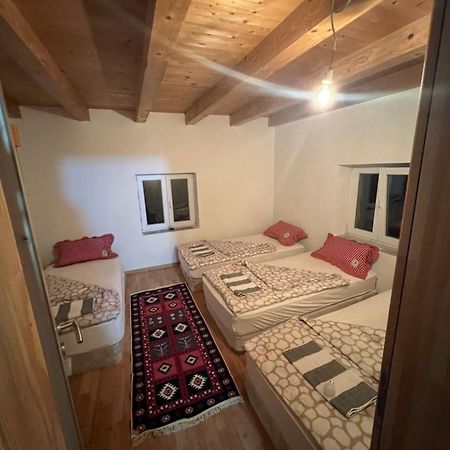 Kod Kapetana Tea Bed and Breakfast Gornji Lukomir Εξωτερικό φωτογραφία