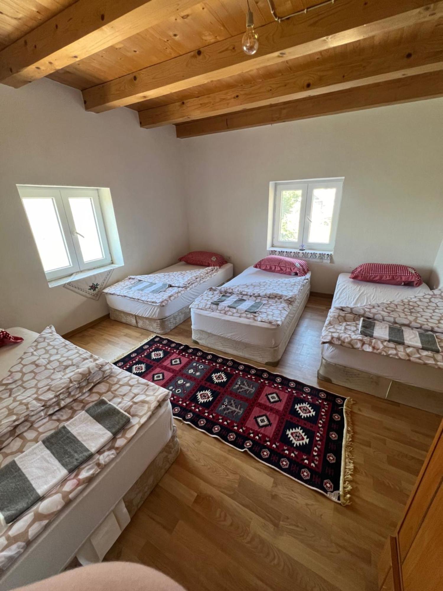 Kod Kapetana Tea Bed and Breakfast Gornji Lukomir Εξωτερικό φωτογραφία