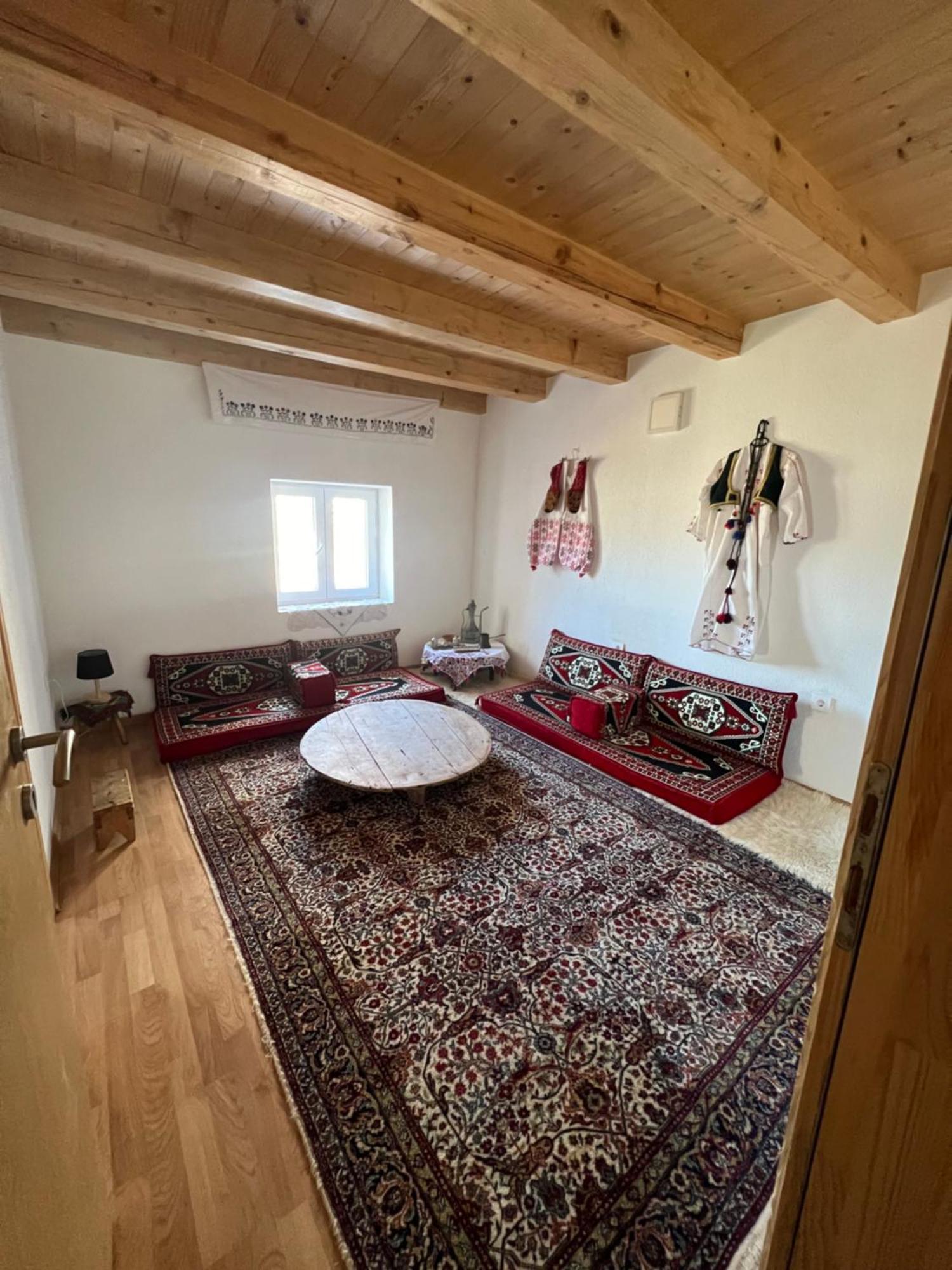 Kod Kapetana Tea Bed and Breakfast Gornji Lukomir Εξωτερικό φωτογραφία
