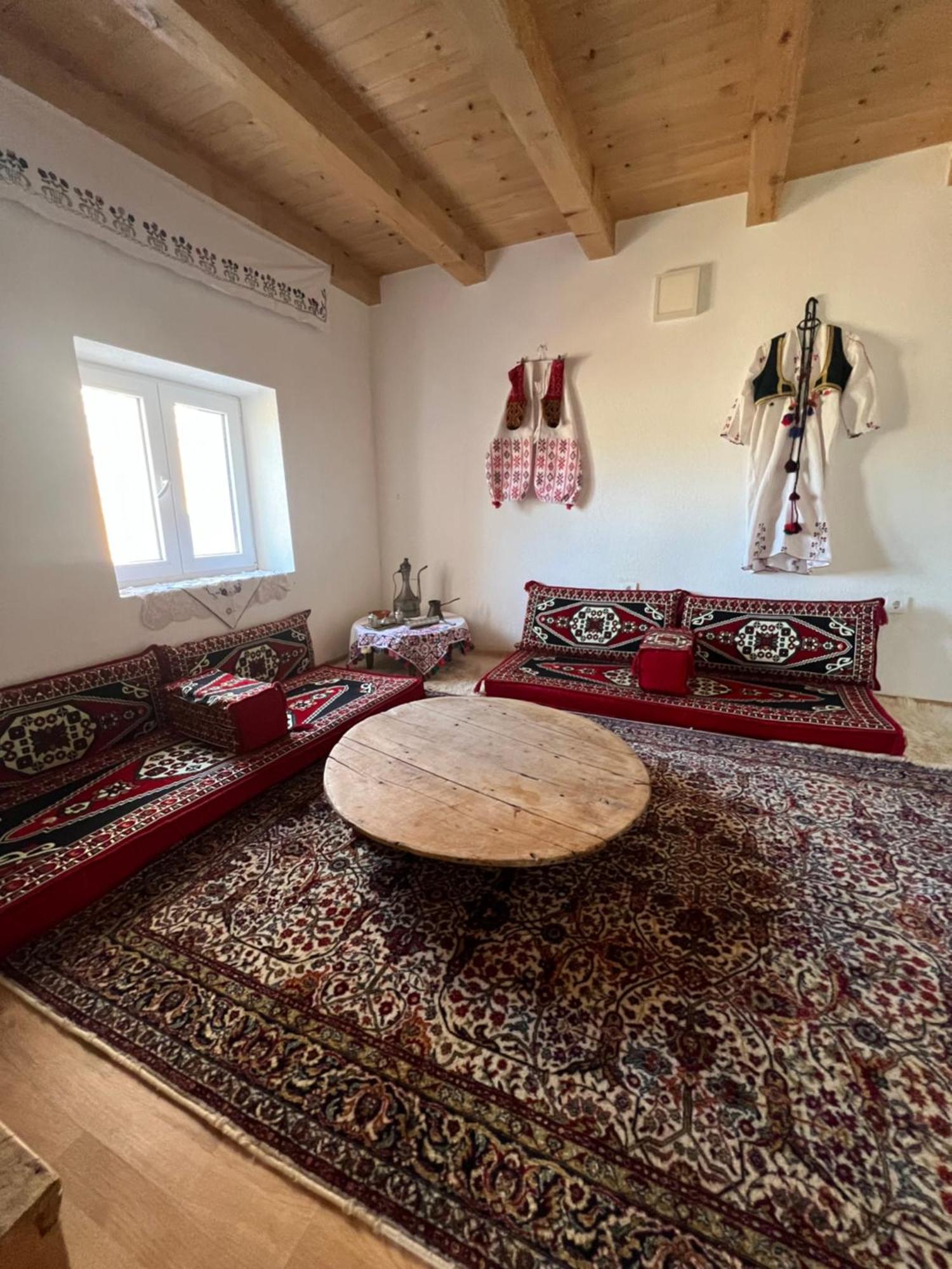 Kod Kapetana Tea Bed and Breakfast Gornji Lukomir Εξωτερικό φωτογραφία